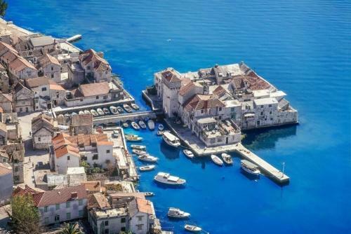 Modern Apartment Near Split & Trogir