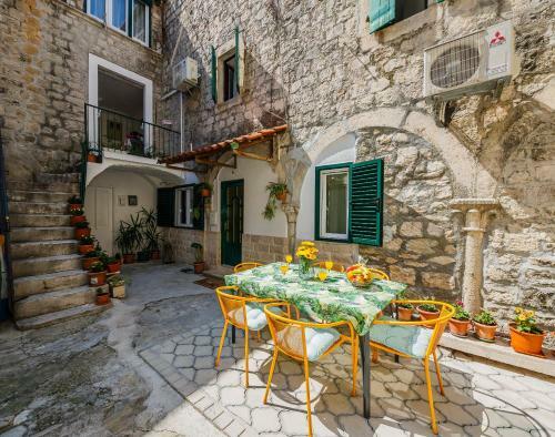 Town Square Cippico Apartment