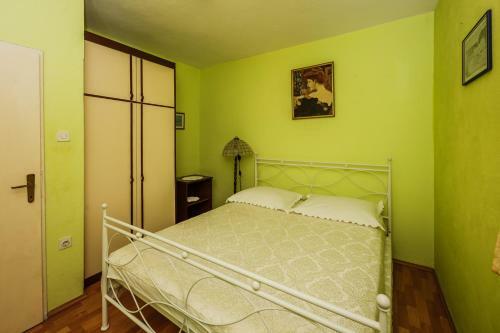 Family Friendly Apartment Kastelo