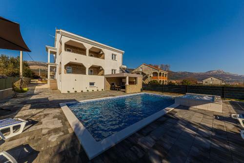 Villa Lamarin