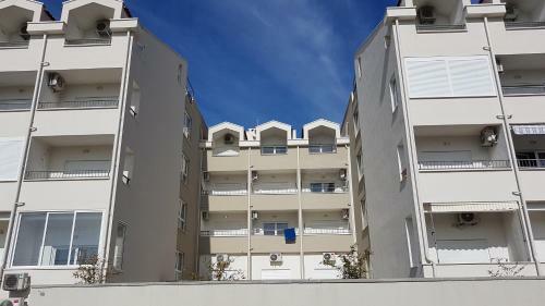 Apartments Monica
