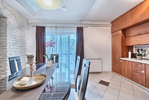 Apartment Villa Hacijenda With Private Pool And Jacuzzi
