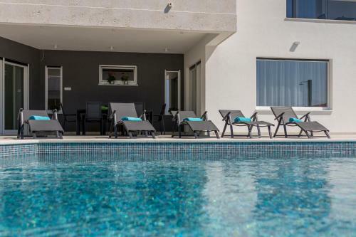 Luxurious Villa Meri
