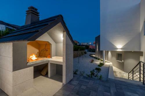 Luxurious Villa Meri