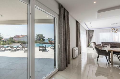 Luxurious Villa Meri