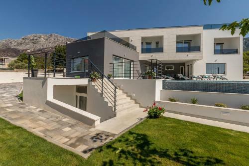 Luxurious Villa Meri
