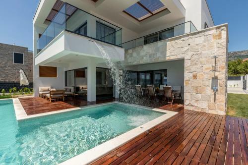 Villa Sea Star - Seafront Beach With 80m2 Pool