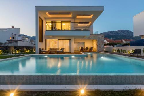 Villa Sea Star - Seafront Beach With 80m2 Pool