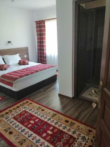 Hostal Pensiunea Plai Strabun
