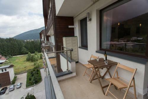 Romantic Jacuzzi Luxury Apartment
