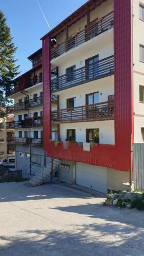 Forest Apartment - Self Check In - Garage