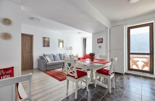 George Apartment Sinaia