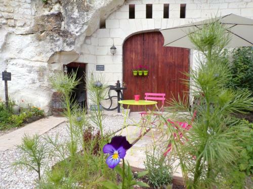 Hostal Les Troglos De Beaulieu