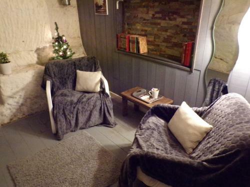 Hostal Les Troglos De Beaulieu