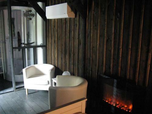 Hostal Les Troglos De Beaulieu