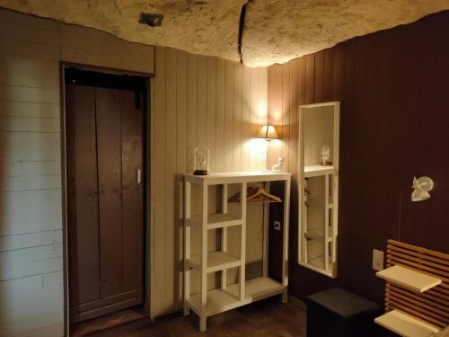 Hostal Les Troglos De Beaulieu