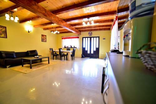 Villa Casa Banu