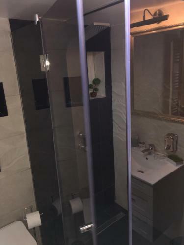 Apartment Queen Bridge