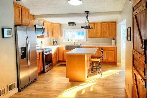 Dwntn 3bd/2ba Cozy Home Ski/hike/climb/hot Springs