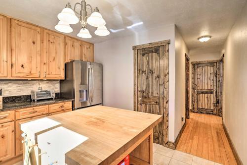 Pagosa Springs Gem With Yard, Decks And Mtn Views