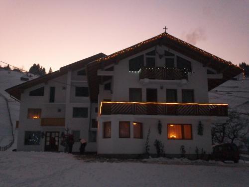 Hostal Pensiunea Padurea Verde