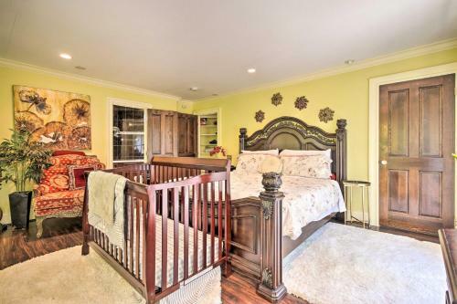 Rustic Retreat With Hot Tub In North Branford!