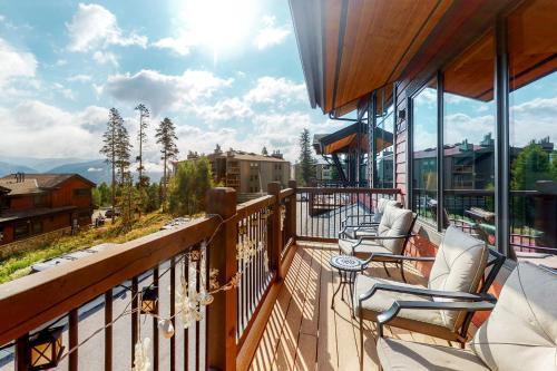 Treehouse Village Vista
