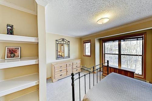 Saddle Ridge Townhome 402