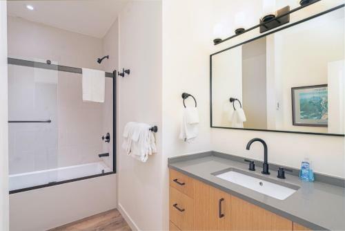 Manitou Riverhouse #115-114 By Alpine Lodging Telluride