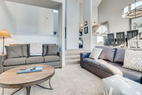 21 Deborah Lane B