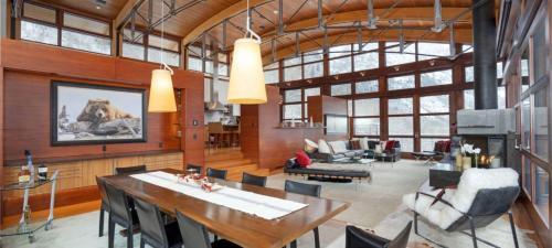 The Estate At Royer Falls By Exceptional Stays