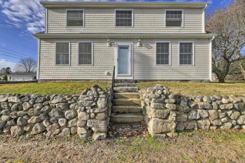 Renovated 1735 Stonington Home With Water Views