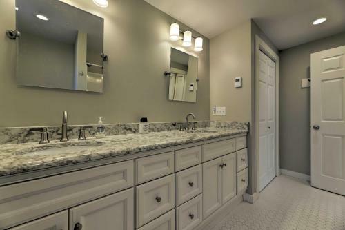 Renovated 1735 Stonington Home With Water Views