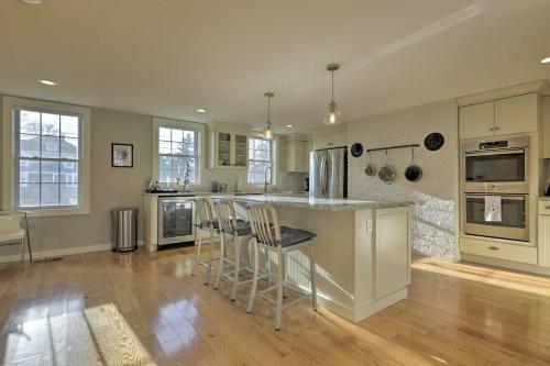 Renovated 1735 Stonington Home With Water Views