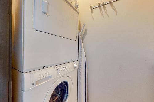 Slopeside Living - 2887