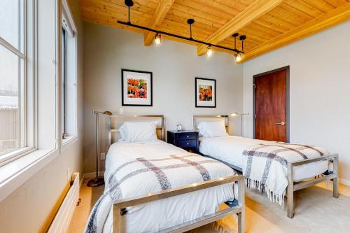 Slopeside Living - 2887