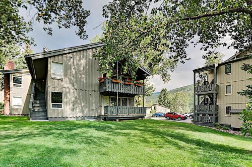 Sandstone Condominiums 9c