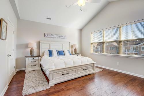Grande At Canal Pointe Condos --- 20013 Newry #17