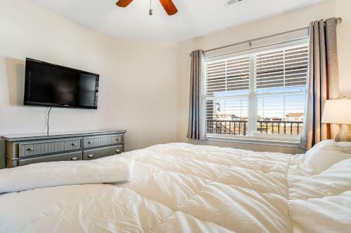 Grande At Canal Pointe Condos --- 20013 Newry #17