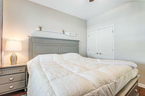 Grande At Canal Pointe Condos --- 20013 Newry #17