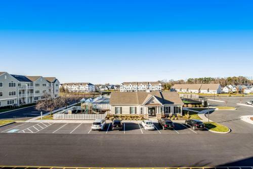 Grande At Canal Pointe Condos --- 20013 Newry #17