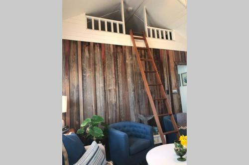 Cottage By The Sea Steps To Downtown Rehoboth!
