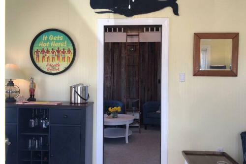Cottage By The Sea Steps To Downtown Rehoboth!