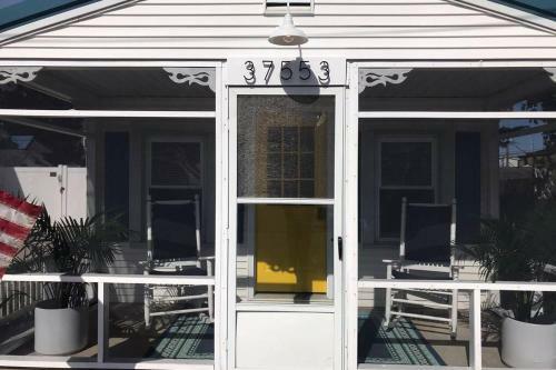 Cottage By The Sea Steps To Downtown Rehoboth!