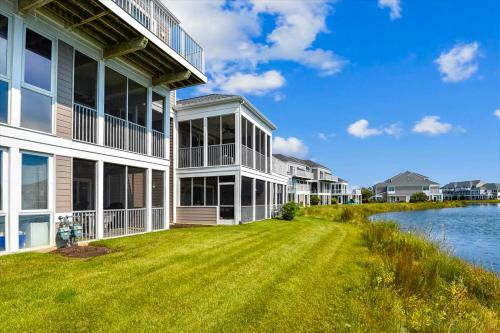 Bayville Shores -- 38018 Creek #1298