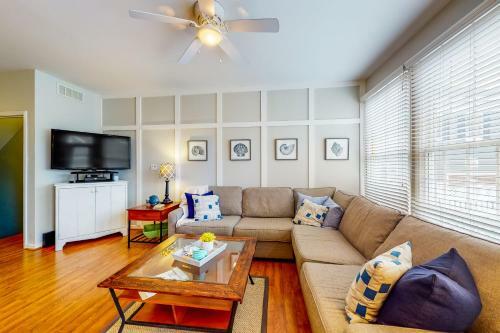 Bear Trap- 20 Village Green Dr