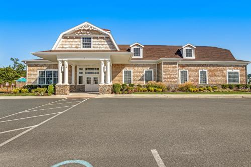 Ocean View Beach Club-10 Nantasket Ave