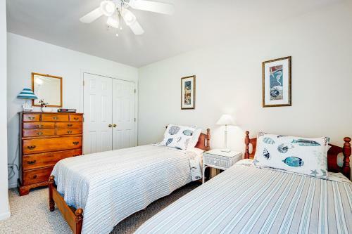 Bethany Bay --- 605 Crowley