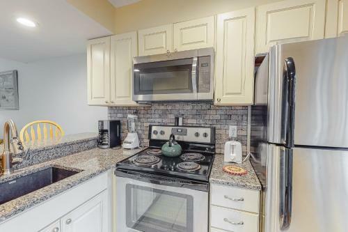Villas Of Bethany West -- 722c Treetop