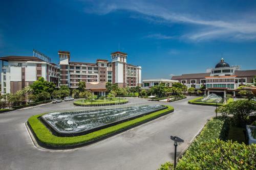 Hotel Summit Windmill Golf Residence